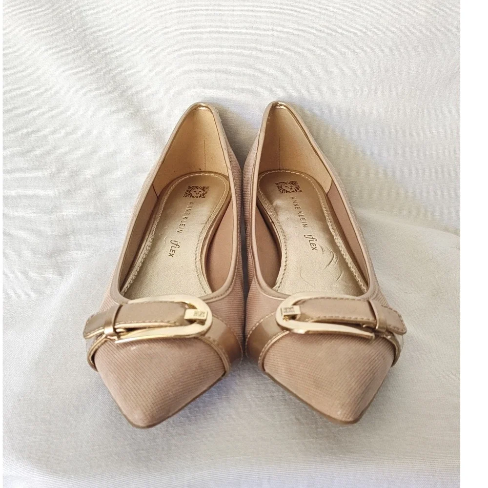 Anne Klein Muriele Pumps Rose Gold Metallic Neutral Tan Buckle Kitten Heel 9